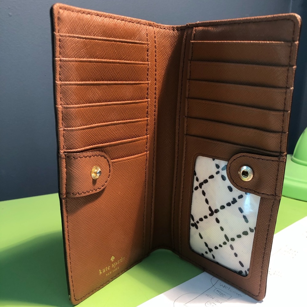 Kate Spade Wallet - Picture 2 of 4